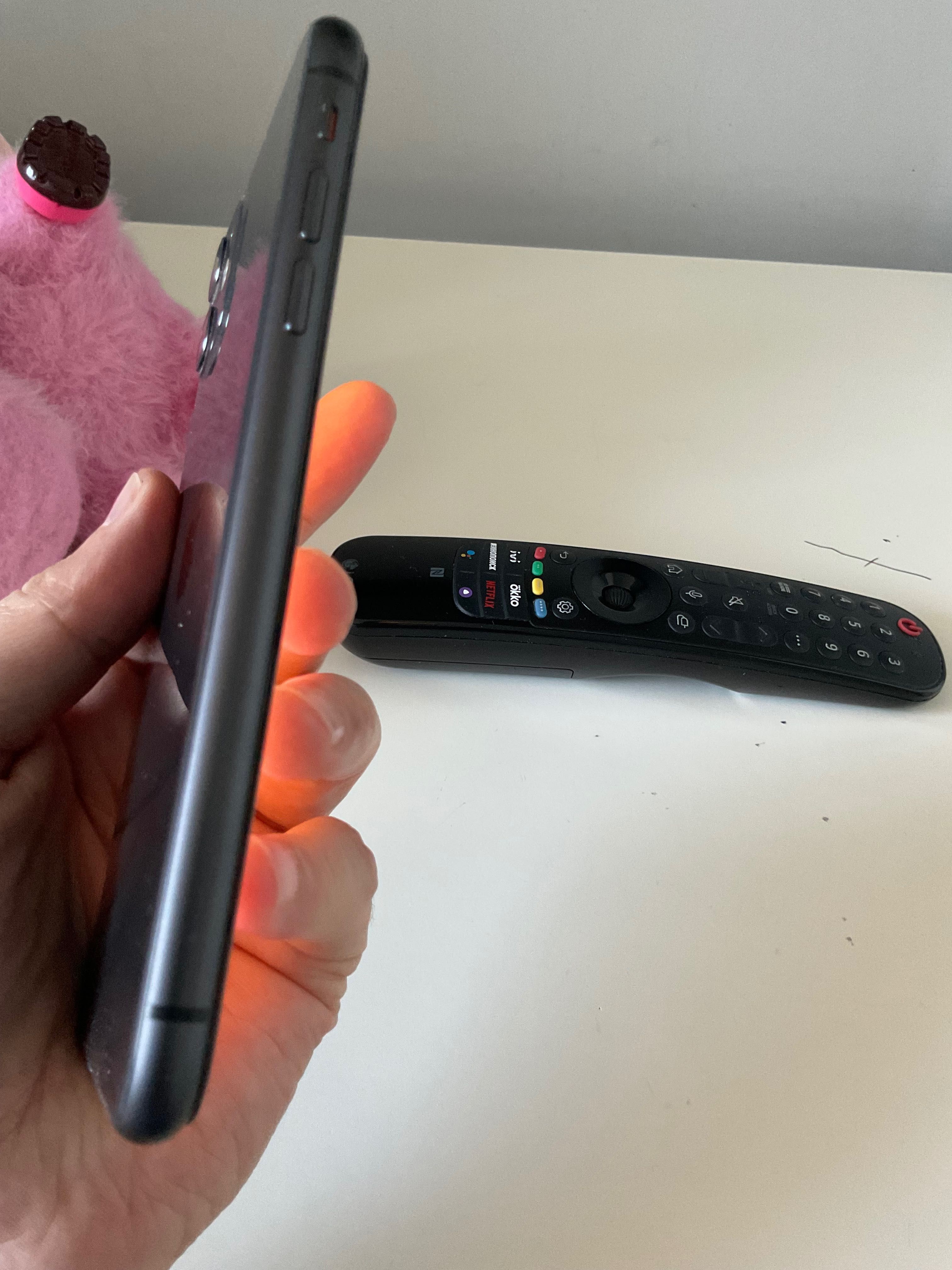 Срочно подам iPhone 11.  Айфон 11 оригинал.