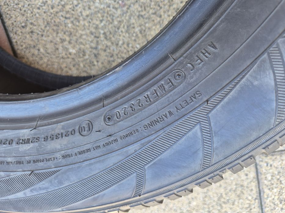 Vând cauciucuri 225/60/17 M+S set complet imp Germania