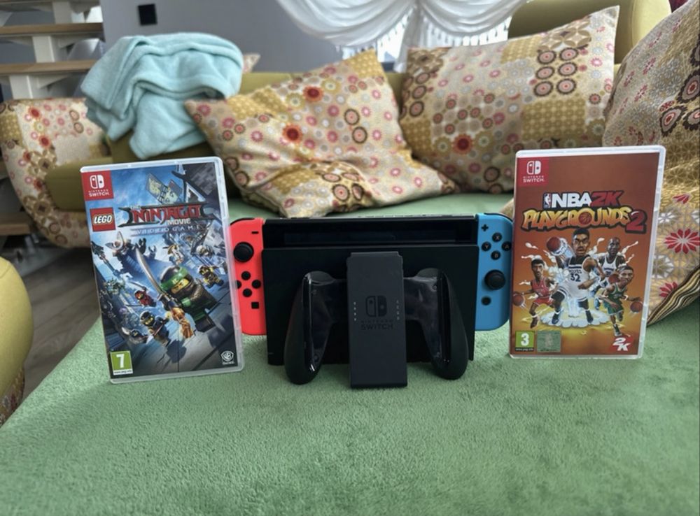 Nintendo Switch + doua jocuri gratis