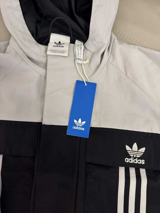 Geaca de vant  sport adidas