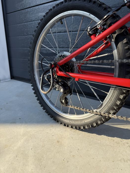 Bicicleta copii 5-9 ani b twin + aparatoare roti si cosulet in fata