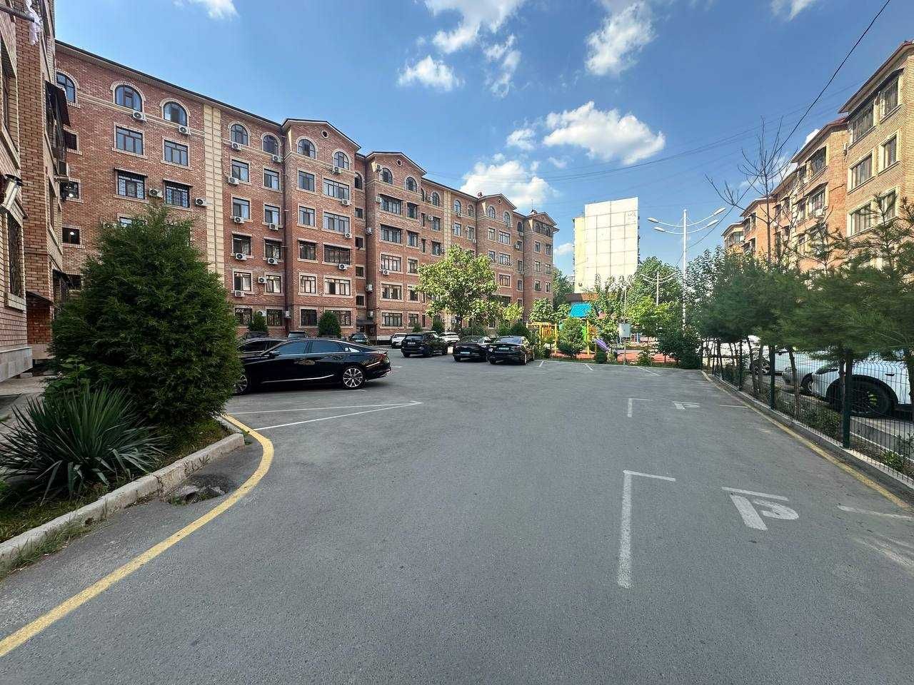 Госпитальный НОВОСТРОЙКА 3/3/6  96м2 ор-р Капитал банк, Mirabad Avenue