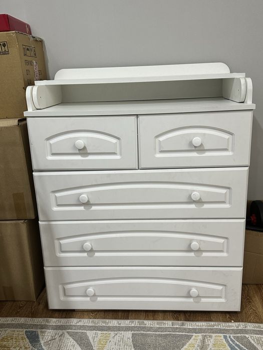 Пеленьный комод вместе с матрасом