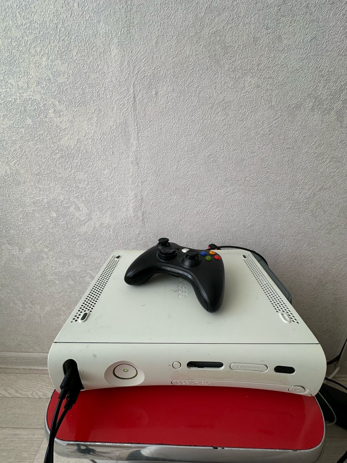 Продам Xbox 360.