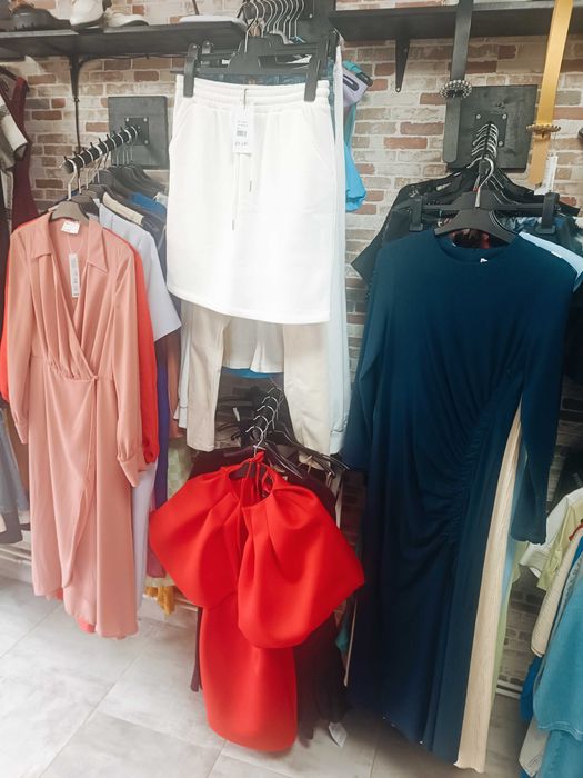 Loturi de haine pentru magazin outlet