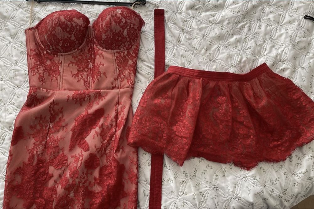 Rochie de zi seara eleganta dantela rosu Cristina Savulescu