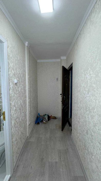Фрунзиский Бегим маркет 3 қаватда 2 хонали квартира сотилади.ID: 1411