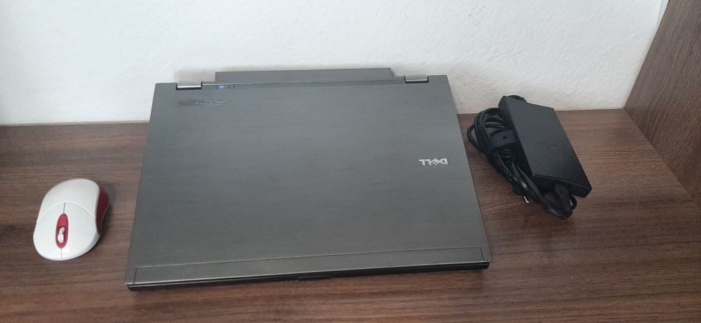 Лаптоп Dell Latitude e6410 4GB ram /150gb Hard. Intel i5 560M