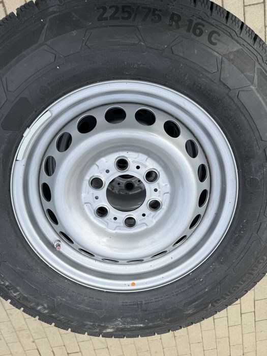 Jante Mercedes Sprinter Noi 225 75 16C Continental iarna Noi 2024