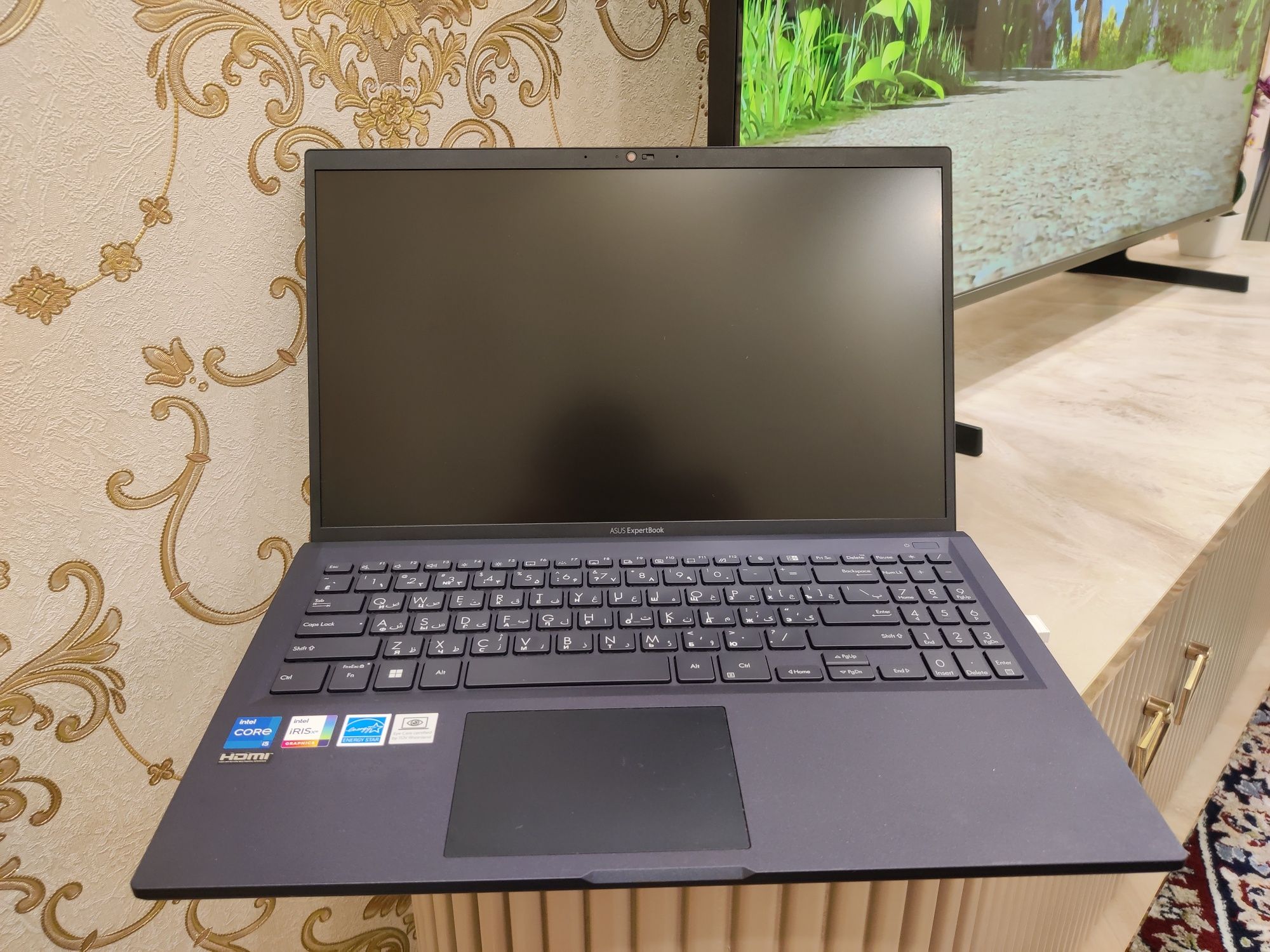 Продается ноутбук Asus Expertbook B1500