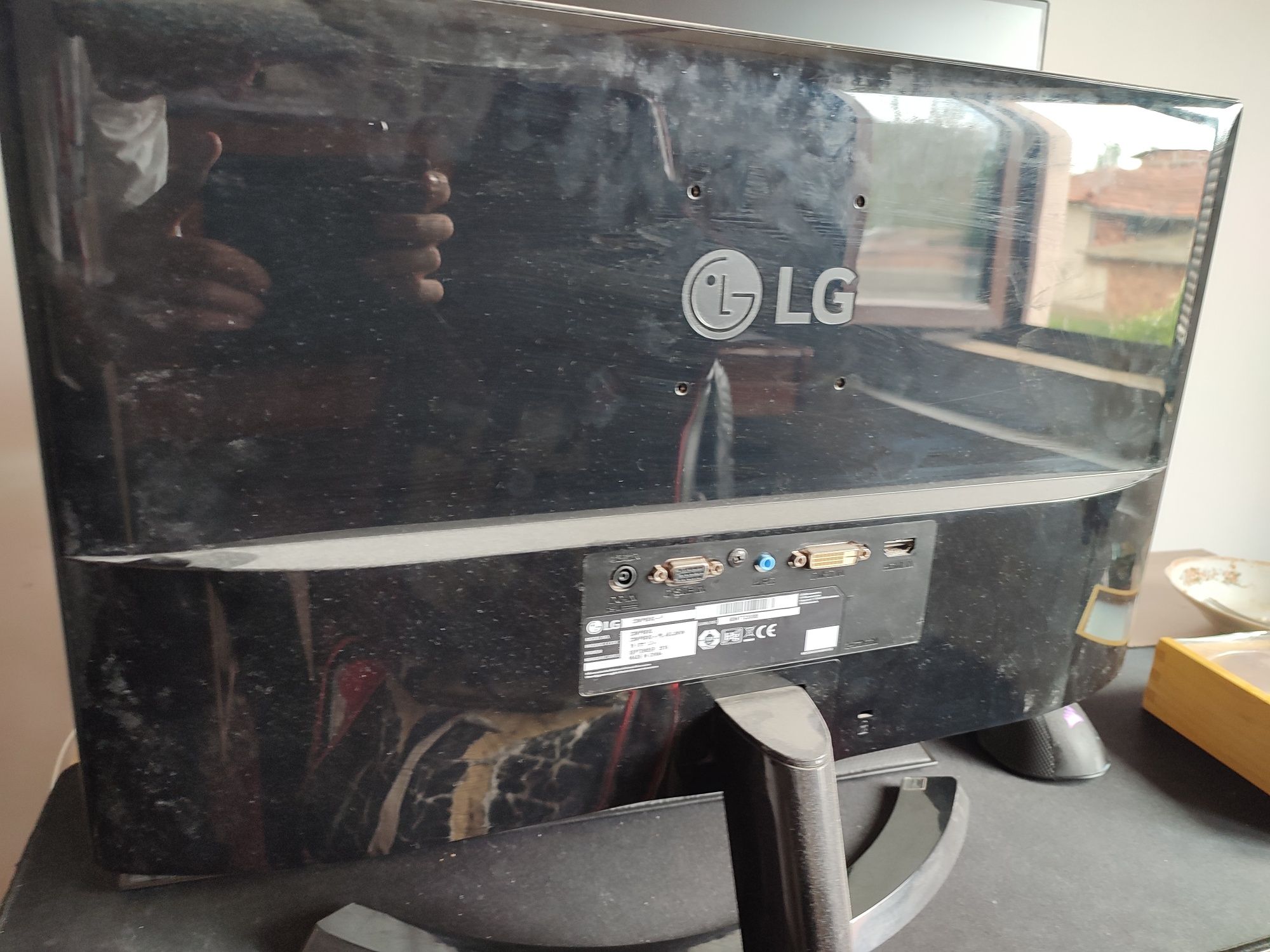 27" Class Full HD IPS LED Monitor(27" Diagonal)