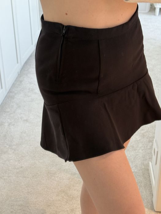 Черна къса плисирана пола HM 36