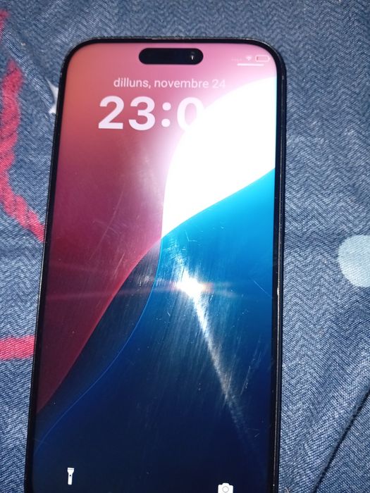 Vând iphone  pentru piese