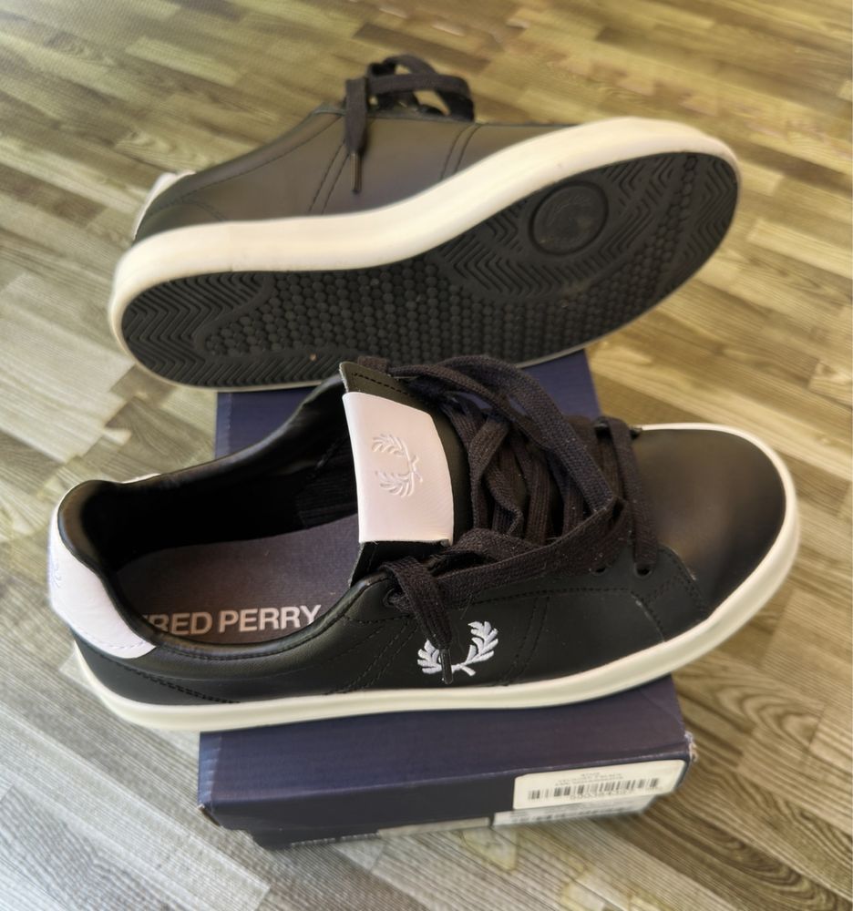 Fred Perry Vulc - черни, 41 номер