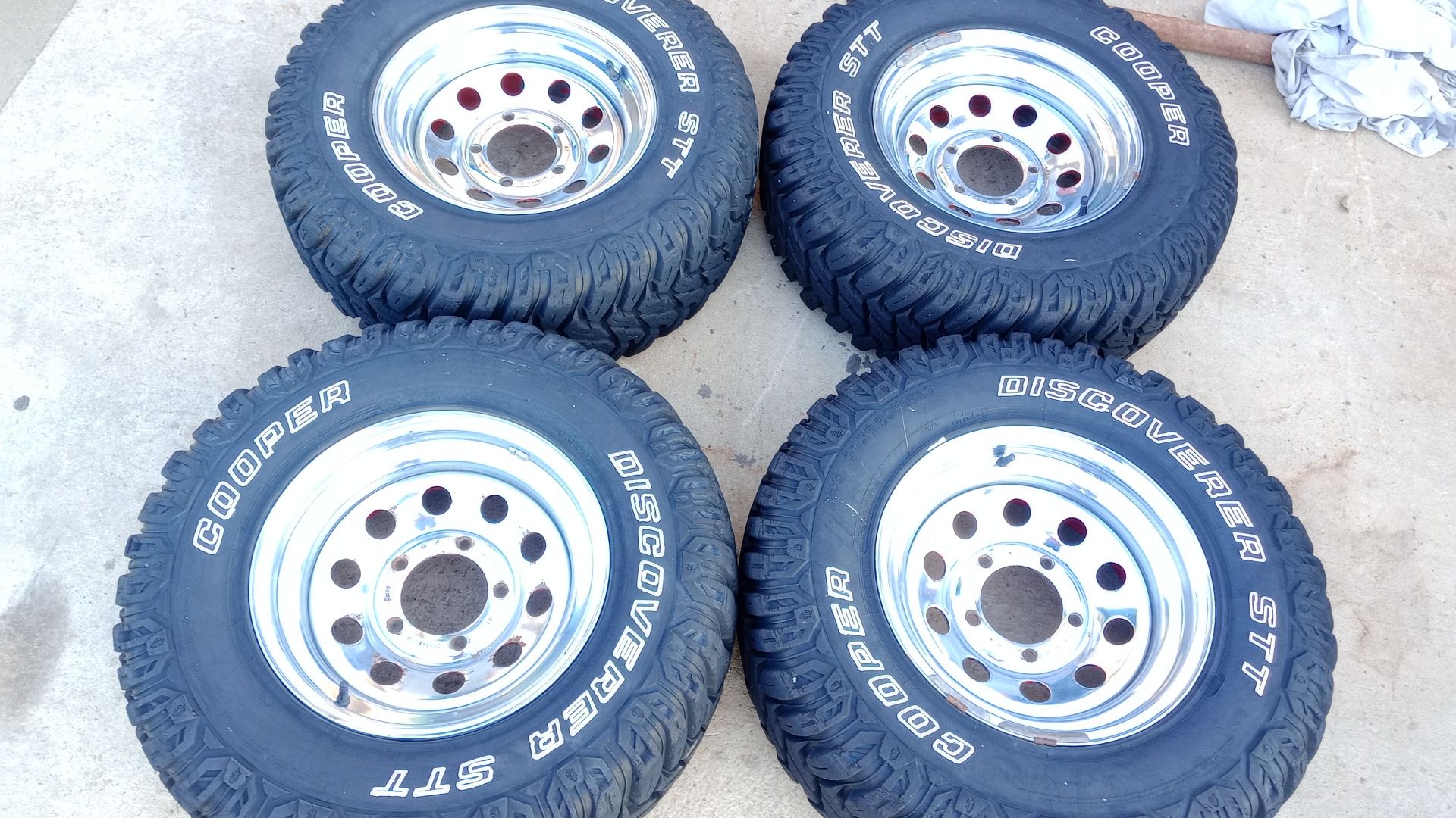 4бр Гуми 30х9,5х15 и джанти 5х139,7 15J et-6 made in USA