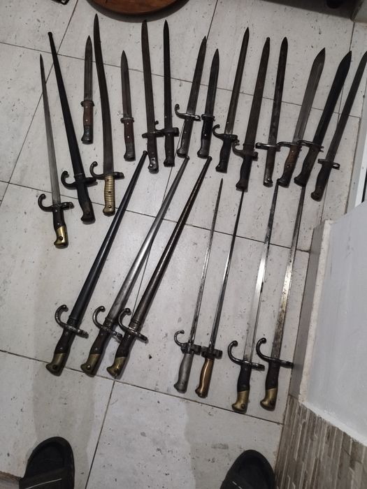 Baionete diferite modele preț de la 300 la 1200 lei