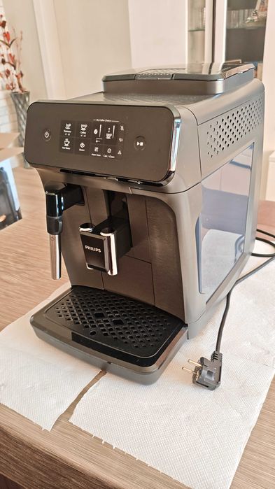 Кафе автомат Philips работещ в отлично състояние .