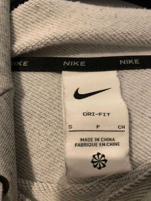 Hanorac Nike Dri-Fit S (merge si pt M)