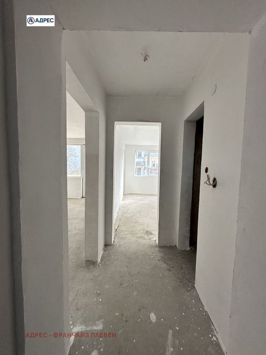 3-стаен в Плевен-9-ти квартал площ 84 цена 150000