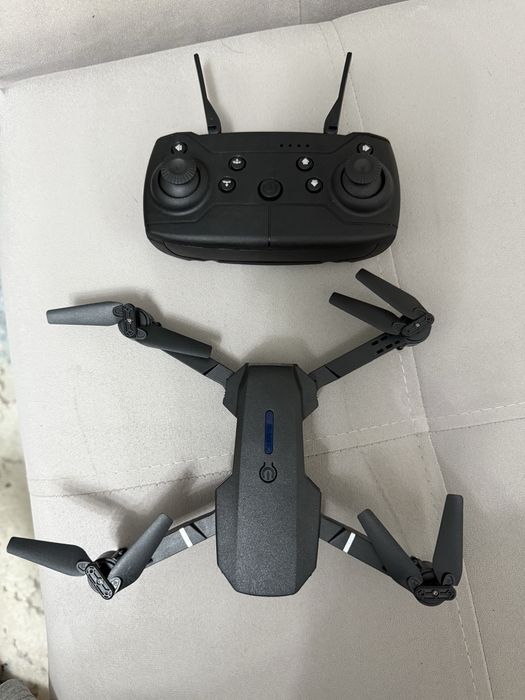 Дрон GMDRONE E88 525 PRO с камерой