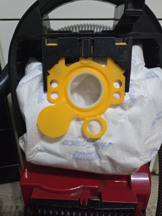 Aspirator cu sac Miele model S 251 i