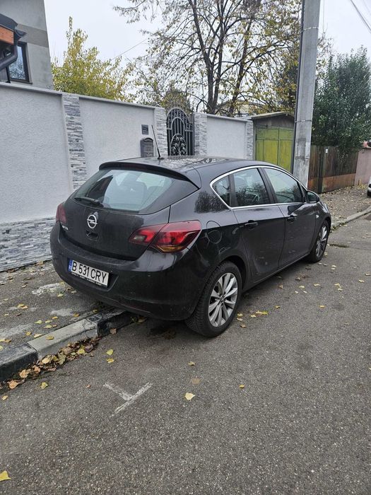 Opel Astra J  1.6 Benzină 115 CP  Automat 2010 /  Întreținută