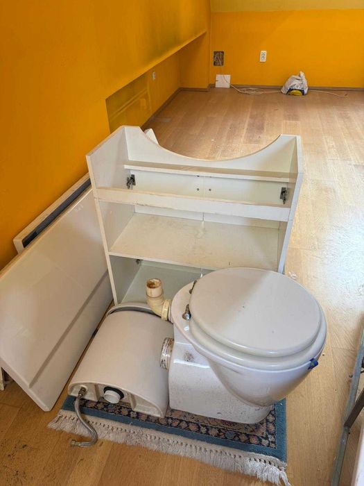 Obiecte Sanitare - WC, Lavoar, Oglinda