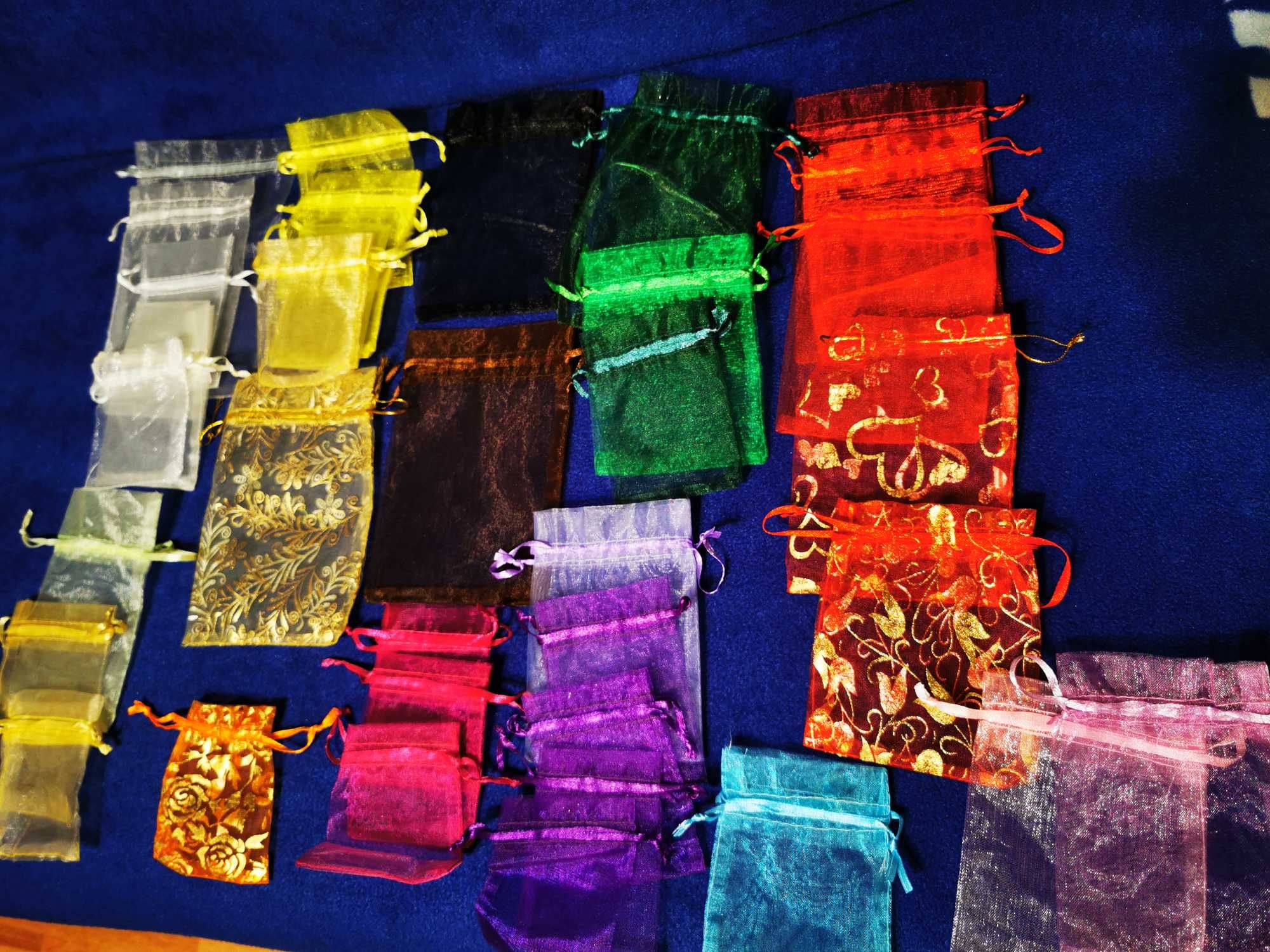Saculeti Organza, saculeti catifea de diferite culori pentru bijuterii