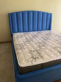 Кровать двуспальняя 180/200 с матрасом