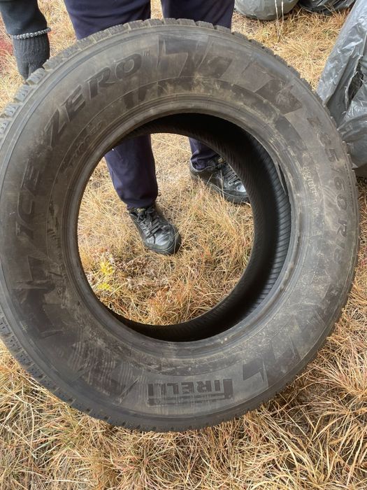 Шипованые шины Pirelli размер 285/60 R18