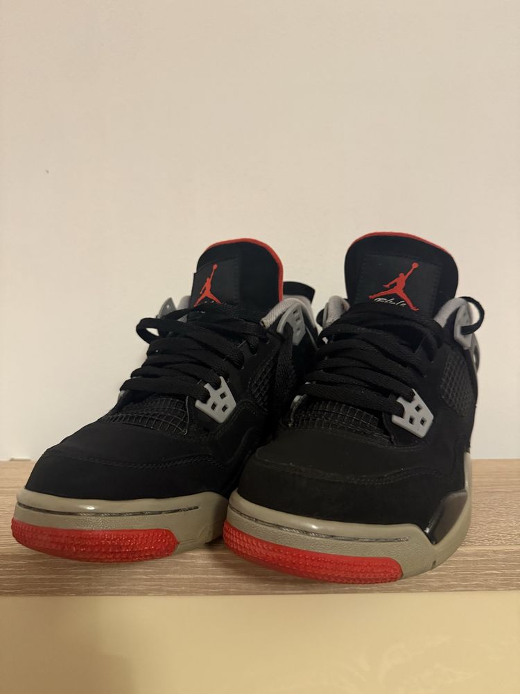 Jordan 4 Bred (2019)
