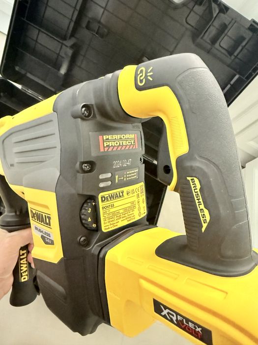 DeWalt DCH735 ciocan rotopercutor si demolator cu acumulator 54V - NOU
