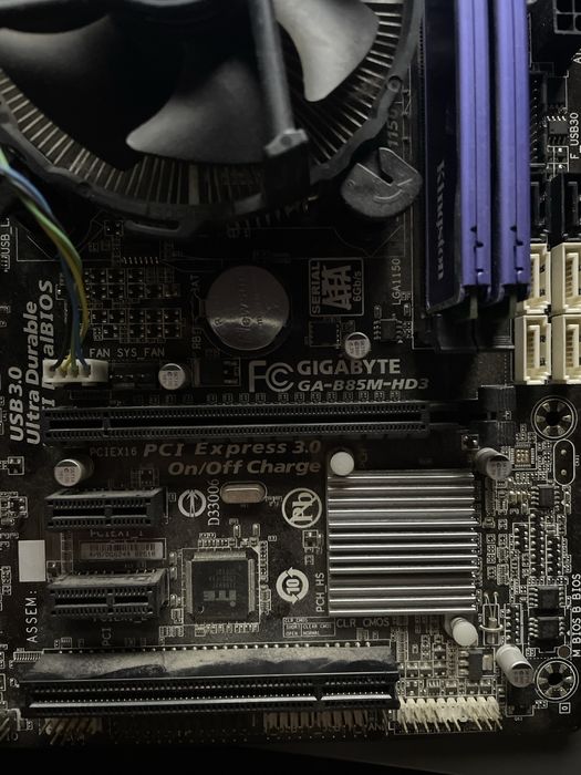 Placa de baza Gigabyte GA-B85M-HD3