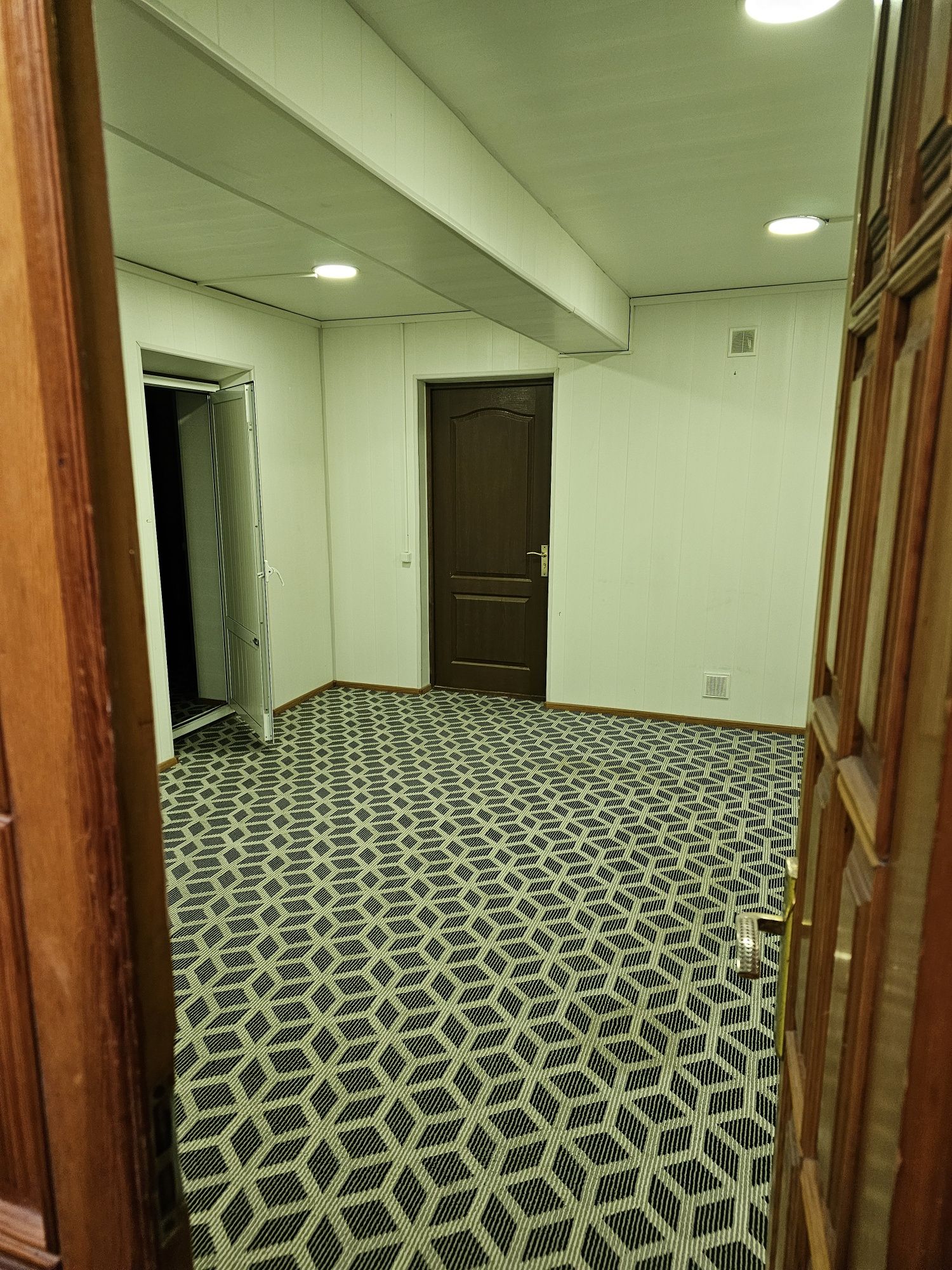 srochna arendaga beriladi ofis yoki sklad uchun