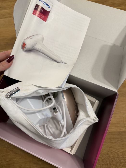 Фотоепилатор Philips Lumea SC1997