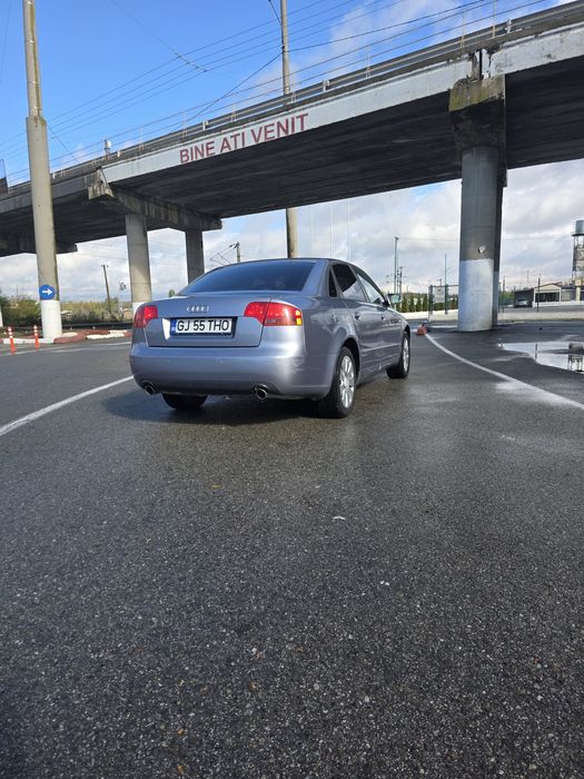 Audi a 4  an 2008  motor 2 L benzina