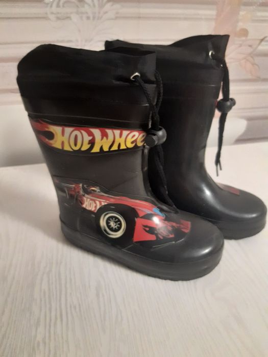 Резиновые сапоги