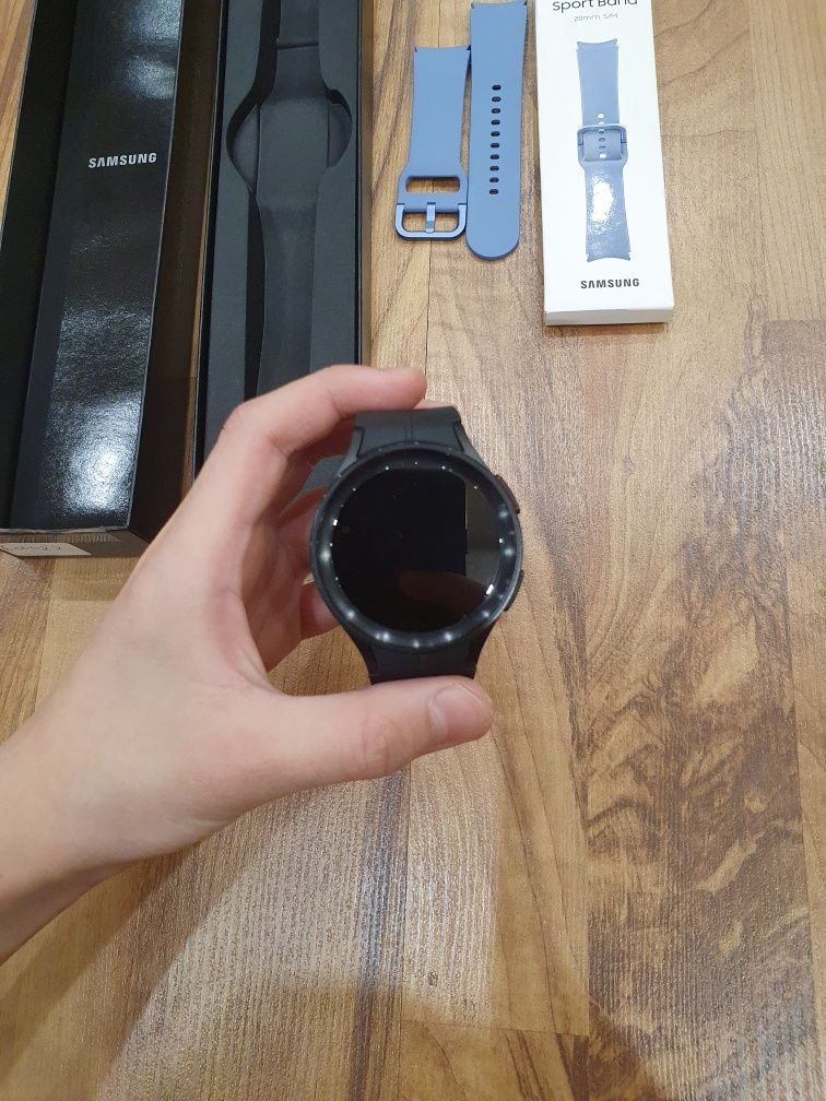 Срочно продаю уникальные смарт часы Samsung Galaxy watch 5Pro