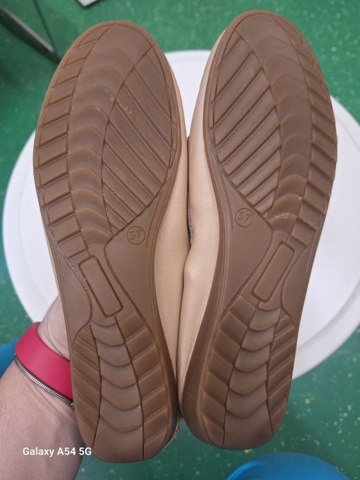 Чисто нови мокасини естествена кожа