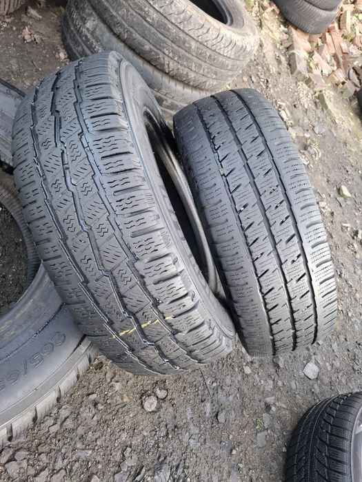 Vand 1 sau 2 anvelope 215 70 15 C de iarna bune nus perechi