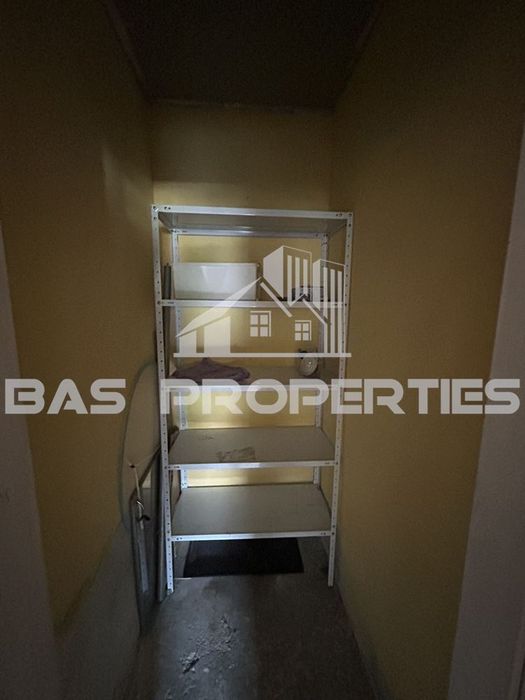 Дава се под наем Тристаен апартамент в София, Център - 83 кв.м за 700 € - Снимка #12