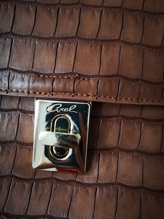 Кожена Чанта Axel