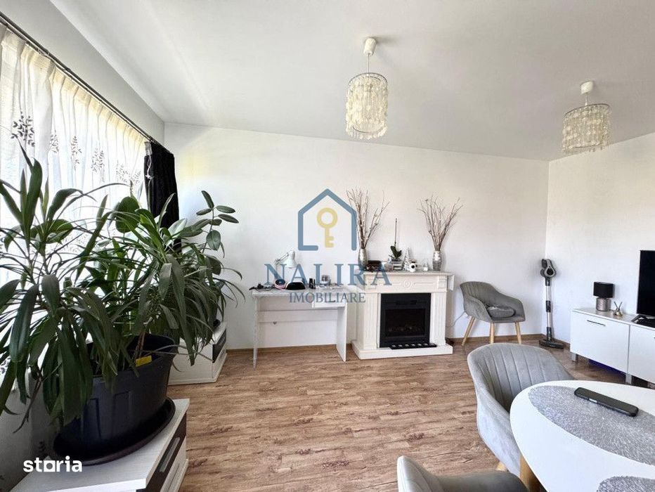 Apartament cu 3 camere de vanzare pe 2 nivele, spatios - Victoriei