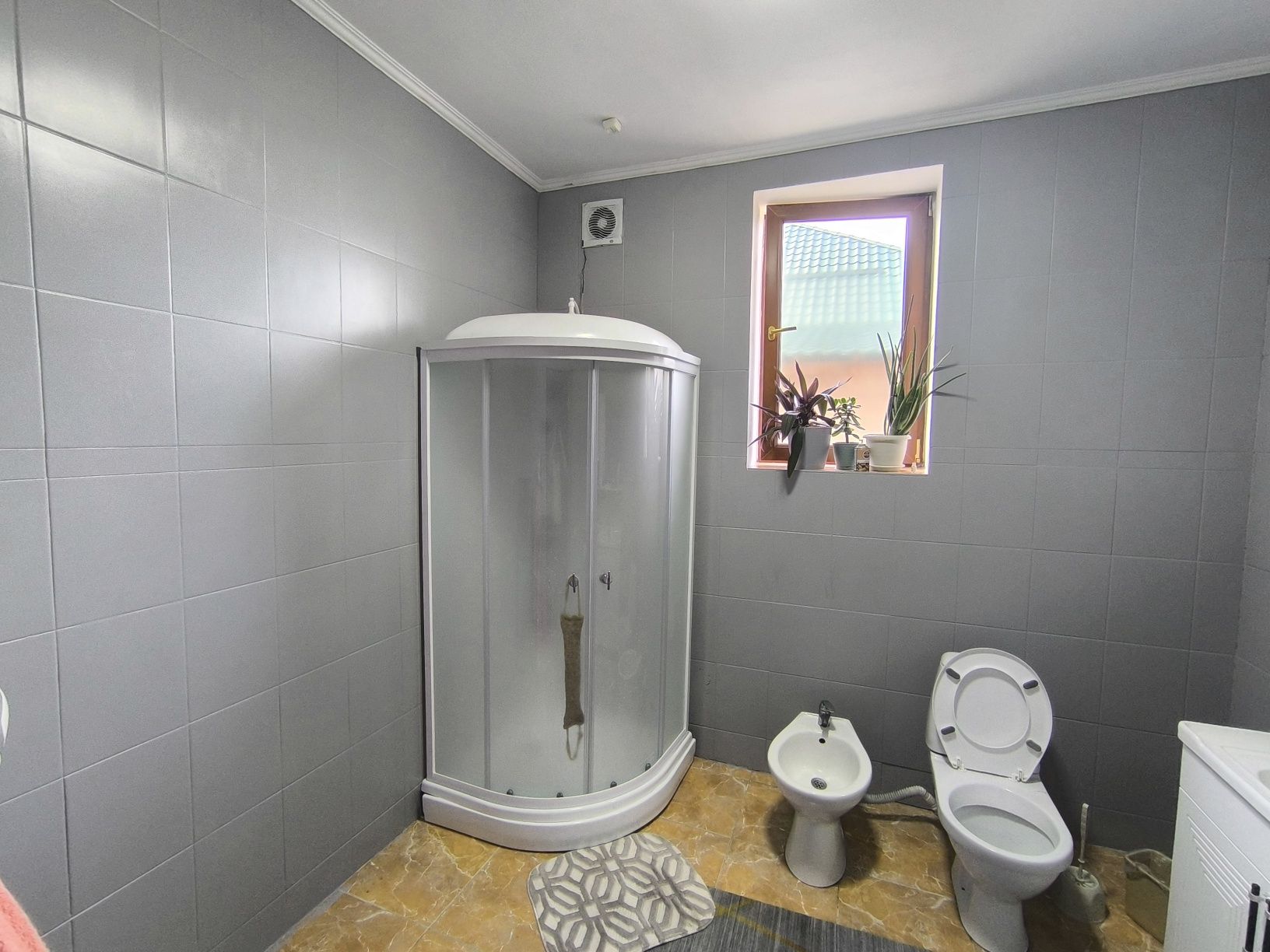 Продам дом 150 кв. В центре Каскелена