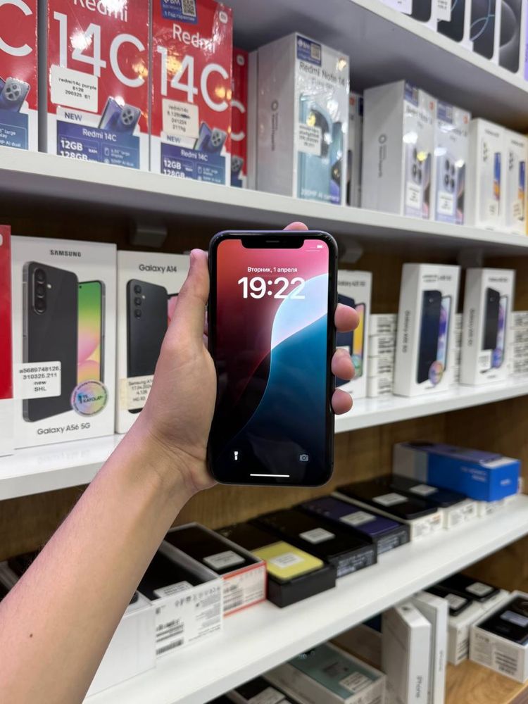 Iphone 11 BLACK / 79%/ 64GB