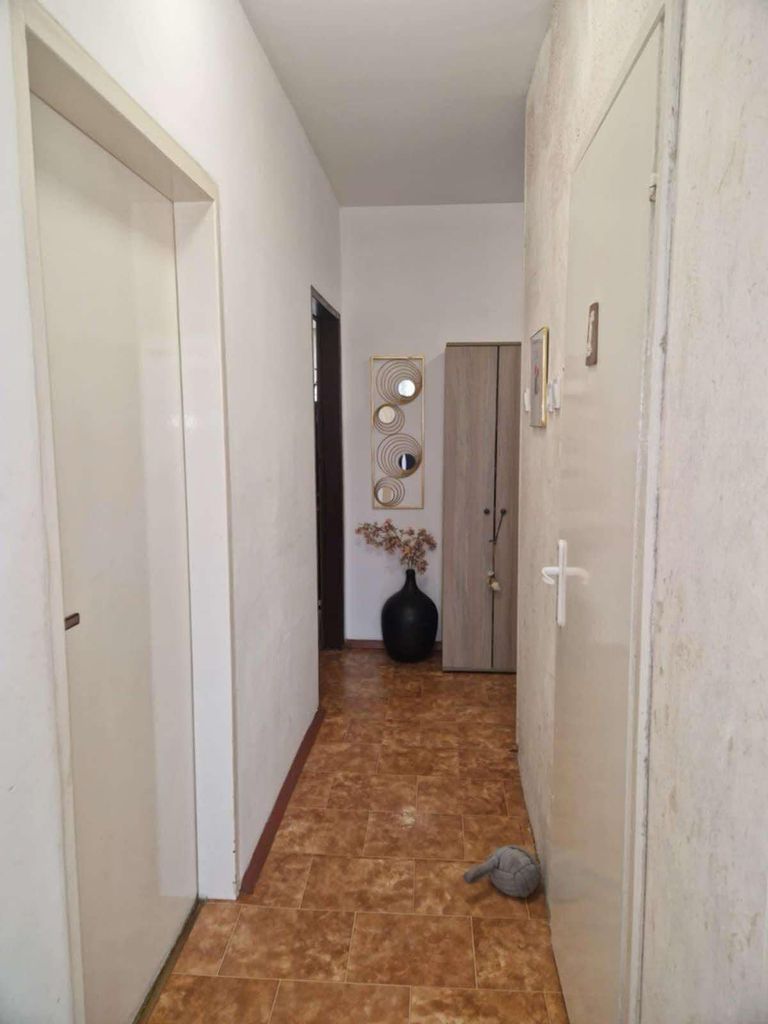 Дава се под наем Двустаен апартамент в София, Лозенец - 66 кв.м за 550 € - Снимка #5