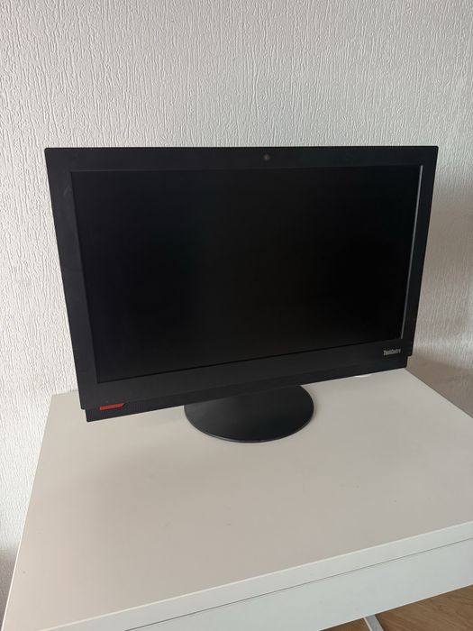 Моноблок Lenovo M910z, i3, большой экран, SSD+HDD, отличное состояние