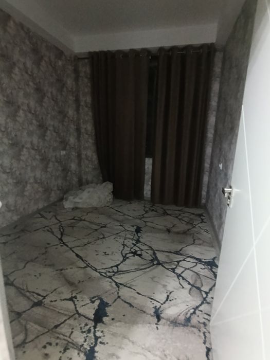 Navoi shahar  gulzor mahallasida 2xonalik kv arendaga beriladi