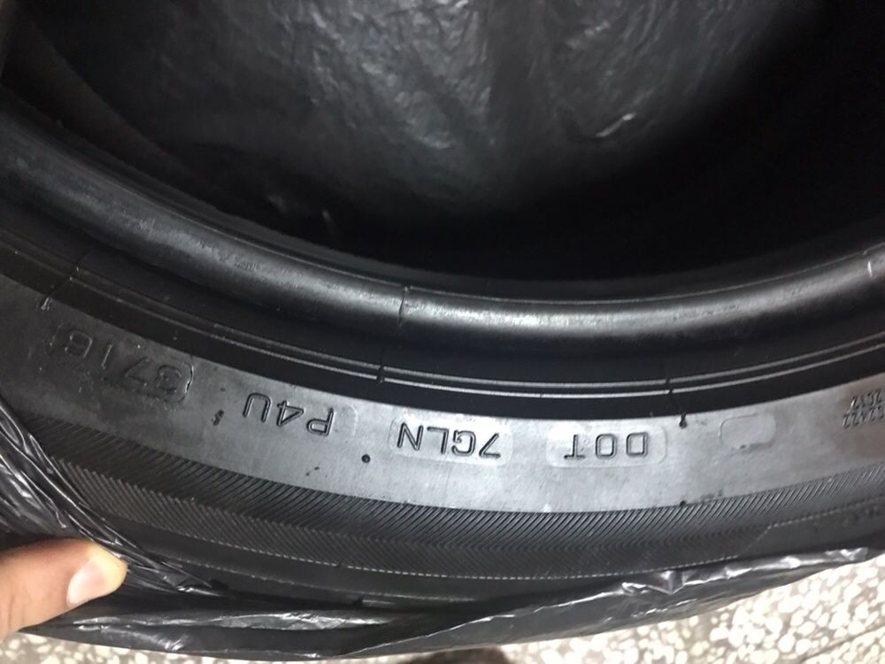 Гума Bridgestone Potenza 245/45/19 лятна