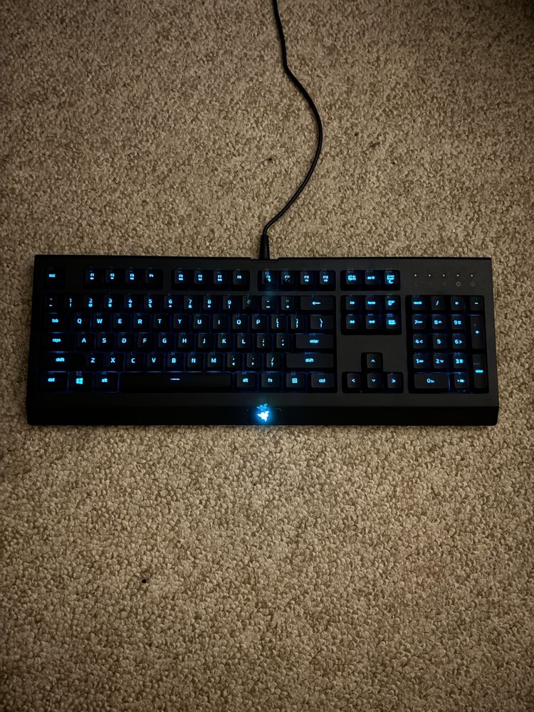 Tastatura gaming razer